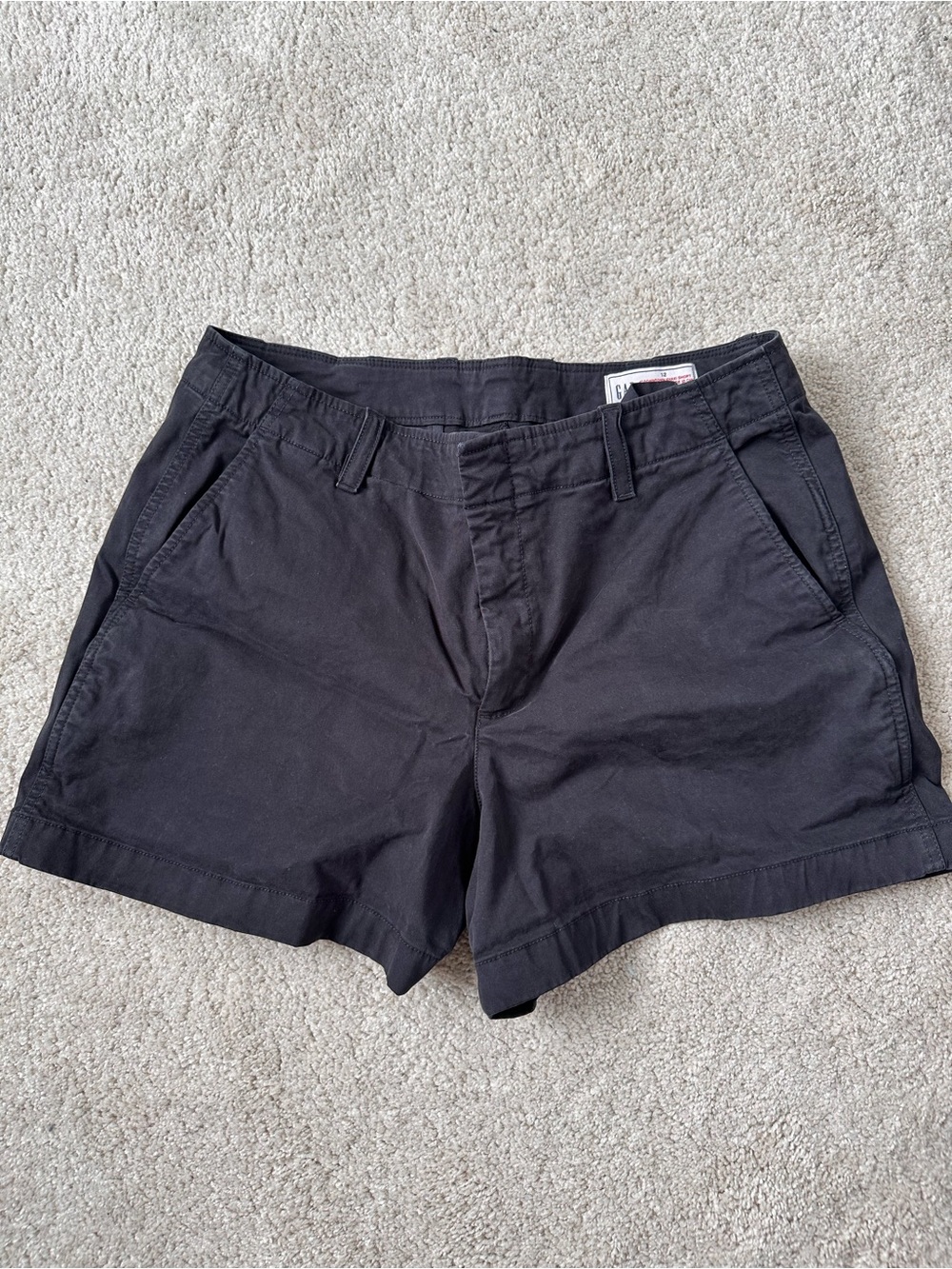 GAP Women's black Mid-Rise Bermuda Shorts - Picture 2 of 5
